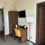 Bed & Breakfast Kolonia Wokulskiego 4