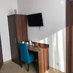 Bed & Breakfast Kolonia Wokulskiego 4